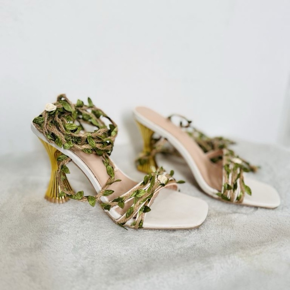 Women's Summer Fashion Vine Flower & Rose Cross Strap Open Toe Chunky Heels